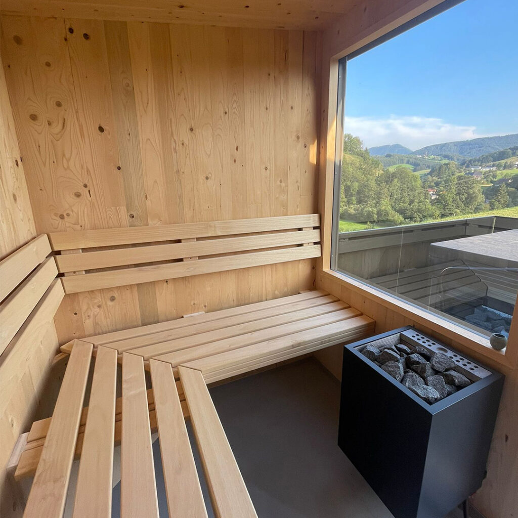 Ein Bild von einer Holzsauna